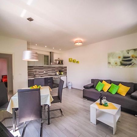 Apartman Carmen Volosko Opatija Exterior photo