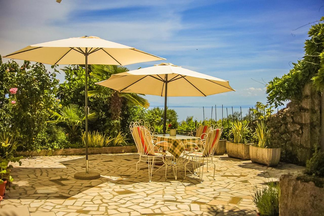 Apartman Carmen Volosko Opatija Exterior photo