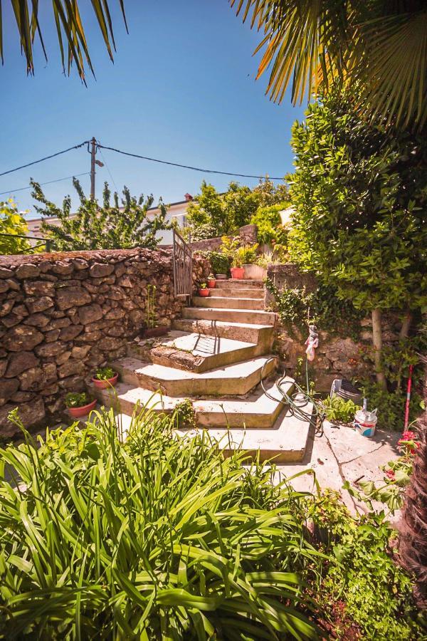 Apartman Carmen Volosko Opatija Exterior photo